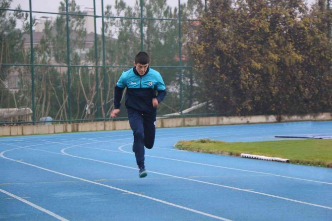 Türkiye Rekoru Kırarak Gözünü Olimpiyatlara Dikti