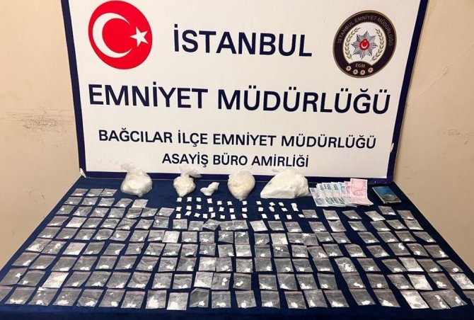 İ̇stanbul’da 1,5 Milyon Liralık Kokain Operasyonu Kamerada