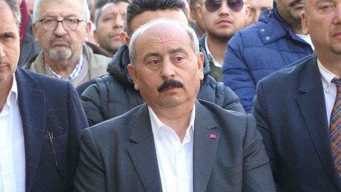 Banaz Belediye Başkanı Zafer Arpacı’nın Annesi Toprağa Verildi