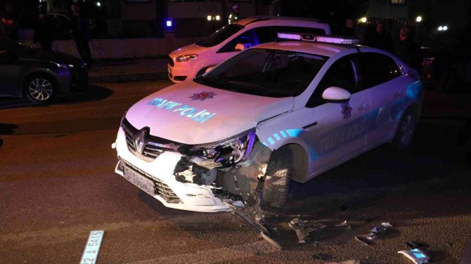 Ehliyetsiz Sürücü İle Polis Arasında Yaşanan Kovalamaca Kamerada