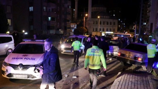 Ehliyetsiz Sürücü İle Polis Arasında Yaşanan Kovalamaca Kamerada