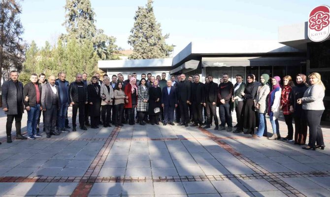 Başkan Büyükkılıç, Öz Sağlık İ̇ş Sendikası Üyeleri İ̇le Buluştu