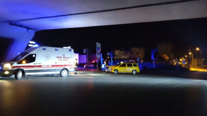 Çocuğunu Hastaneye Götürürken Kaza Yaptı