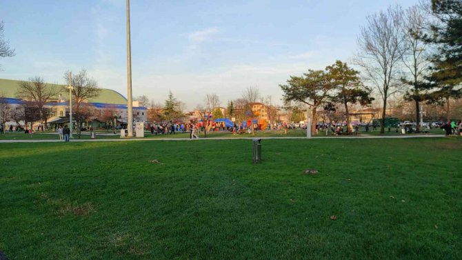 Kış Ayında Bahardan Kalma Günler Yaşanıyor