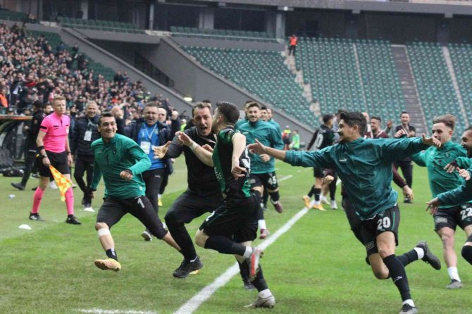 Tff 2. Lig: Kocaelispor:2 - Ankara Demirspor:4