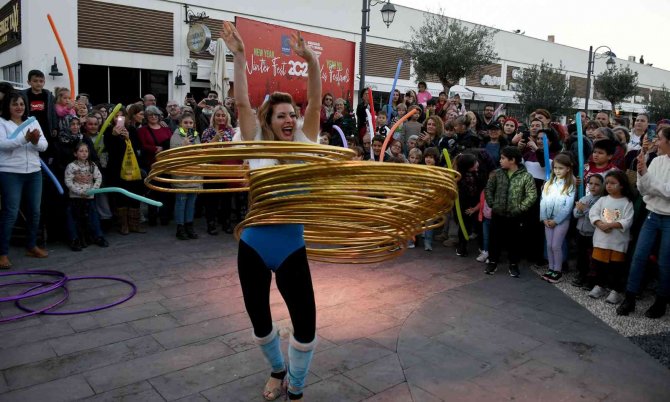 Kuşadası’nda Yeni Yıl Kutlamaları Erken Başladı