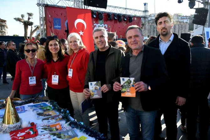 Kuşadası’nda Yeni Yıl Kutlamaları Erken Başladı