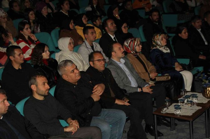 Malazgirt’te “Şarkılar Bizi Söyler, Biz De Şarkı Söyleriz” Projesi Tam Not Aldı