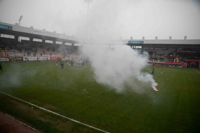 Batman’da Saha Karıştı, Maç Tatil Edildi
