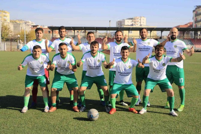 İ̇ş Adamı Elaldı, Di̇esk’in Maçını Yerinde İzledi