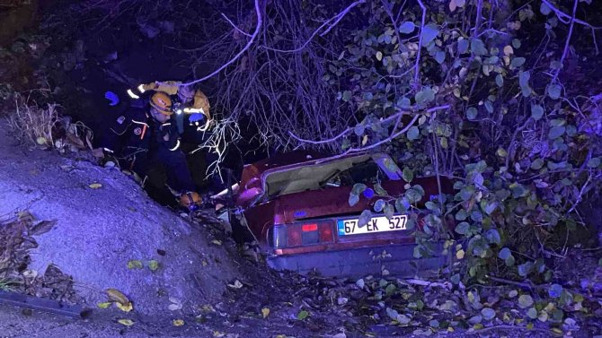 Kontrolden Çıkan Otomobil Kanala Devrildi: 1 Ölü
