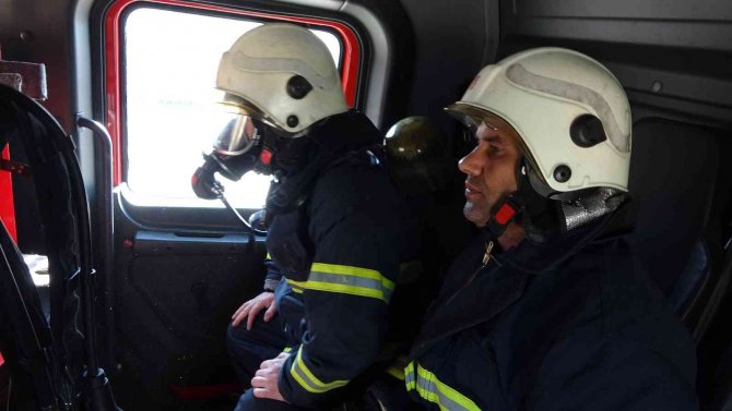Adıyaman İ̇tfaiyesi 1 Yılda Bin 500 Olaya Müdahale Etti