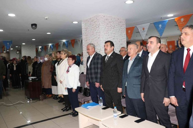 Ak Parti’ye 5 Bin 300 Yeni Katılım