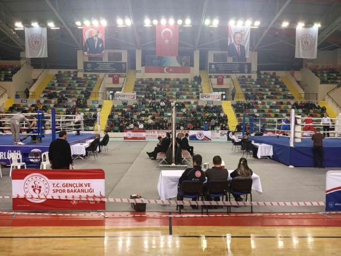 Türkiye Büyük Erkekler Ferdi Boks Şampiyonası Başladı