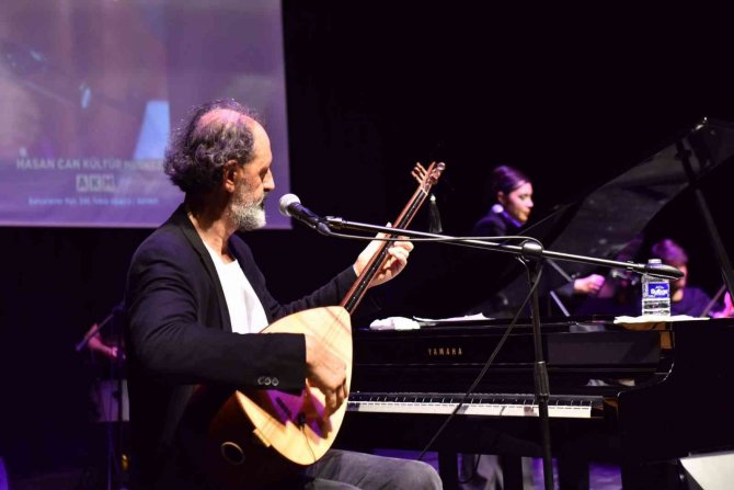 Altıeylül’de Unutulmaz Yücel Arzen Konseri