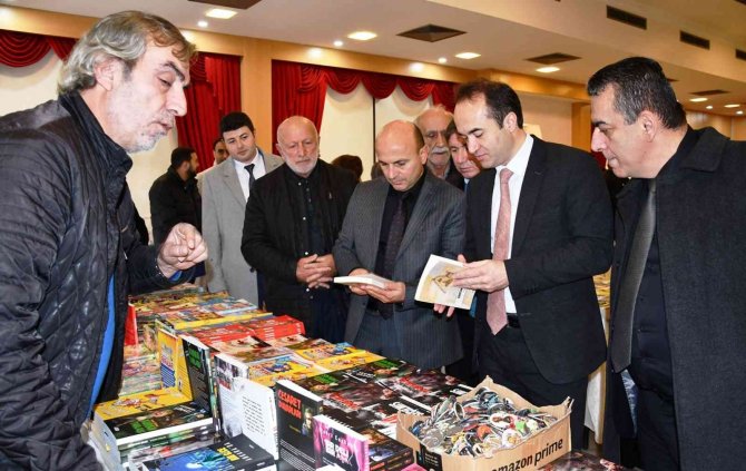 Altınova 2. Kitap Fuarı Kapılarını Açtı