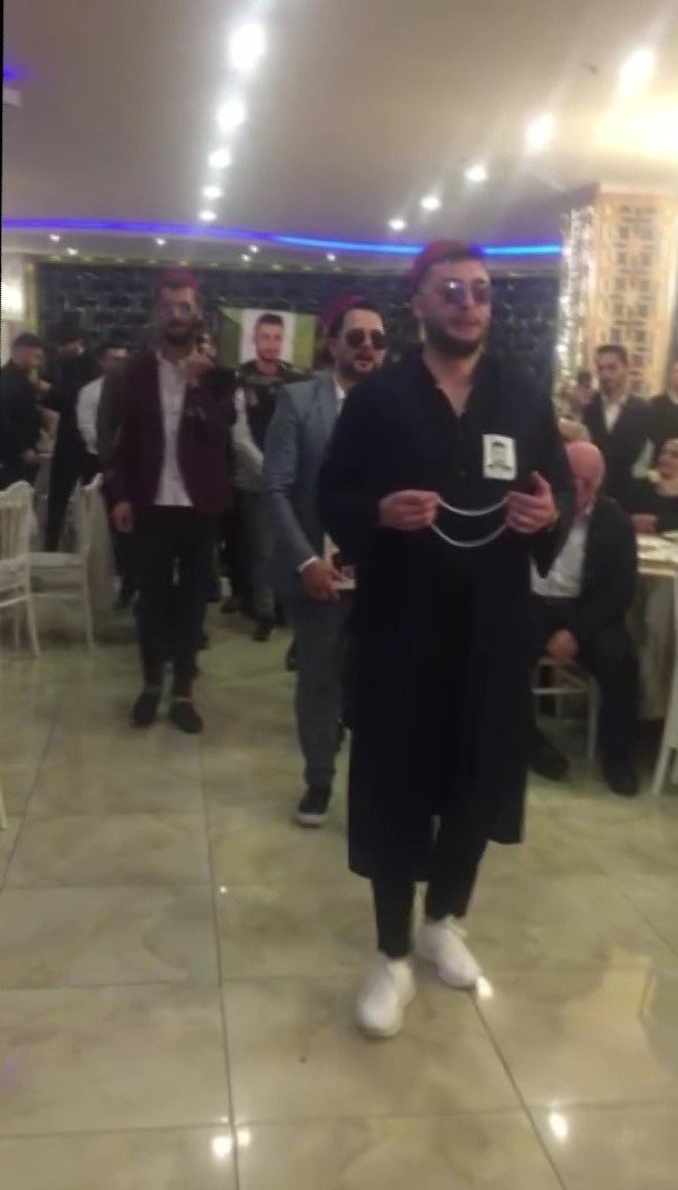 Pendik’te Damadın Arkadaşlarından Damada Tabutlu Şaka