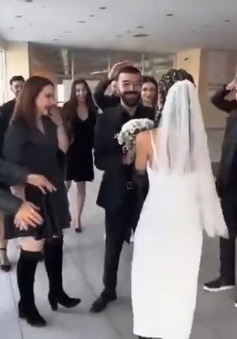Ataşehir’de Evlilik Teklifinde Roller Değişti, Bu Sefer Kadın Evlenme Teklif Etti