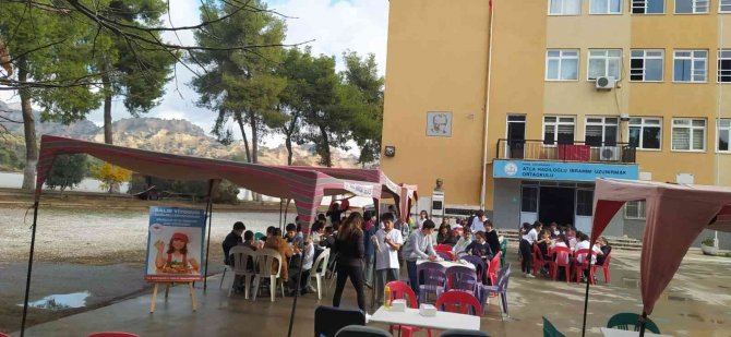 Aydın’da 14 Bin Öğrenciye Balık Ekmek Dağıtıldı