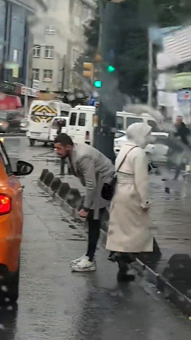 Bağcılar’da Müşteri Seçen Taksici Böyle Görüntülendi