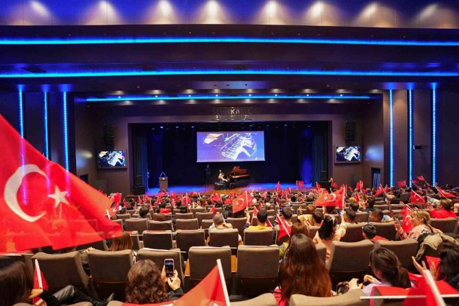 ‘Bir Piyano Dört El Resitali’ Büyük İlgi Gördü