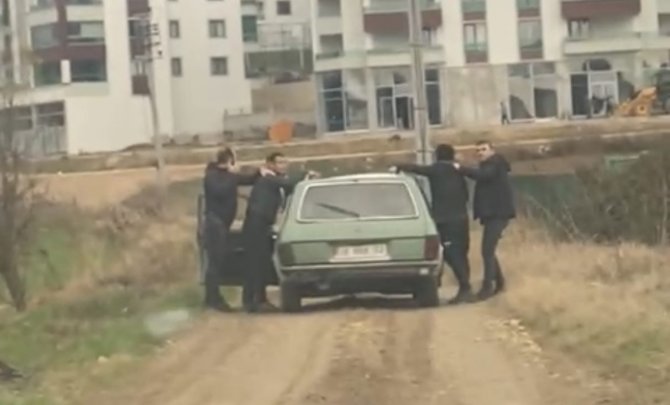 İ̇negöl’de Otomobil Hırsızları Yakalandı