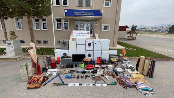 Malatya’da 22 Yazlığı Soyan Hırsızlar Yakalandı