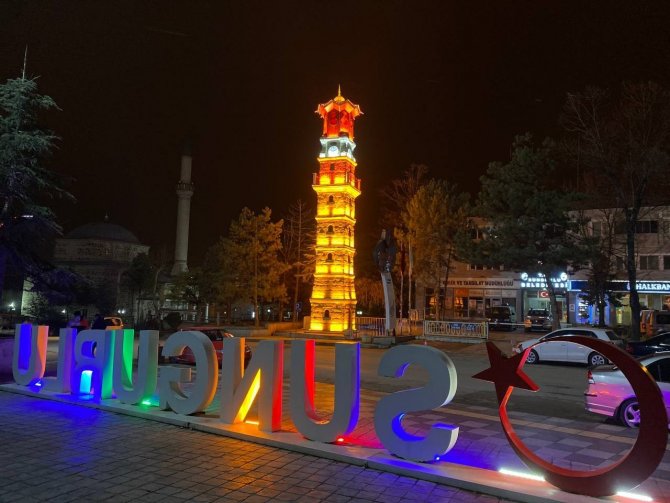 Restorasyonu Tamamlanan Tarihi Saat Kulesi Işıl Işıl