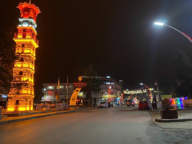 Restorasyonu Tamamlanan Tarihi Saat Kulesi Işıl Işıl