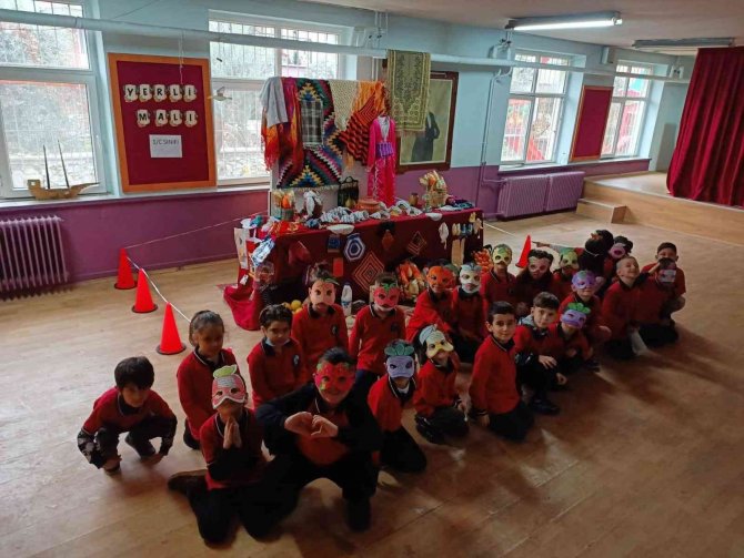 Minikler Yerli Malına Dikkat Çekti