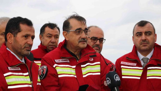 Bakan Dönmez’den Petrol Rezervi Açıklaması : ‘Arkası Gelecek Bizi Takip Edin’