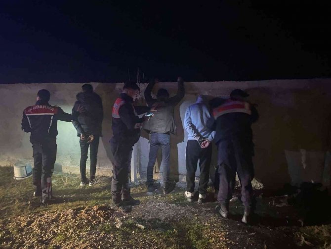 Jandarmadan Hırsızlara Suçüstü