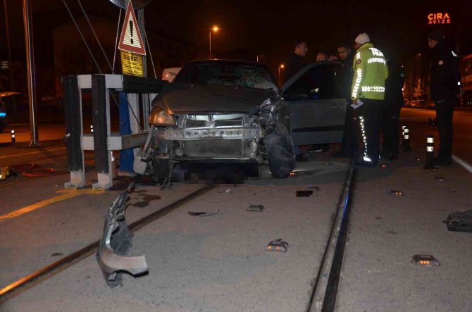 Kayseri’de Motosiklet Otomobile Çarptı: Ağabey Öldü, Kardeşi Ağır Yaralandı