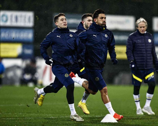 Fenerbahçe, İ̇stanbulspor Maçı Öncesi Kampa Girdi