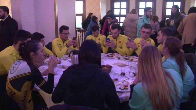 Bakan Kasapoğlu, “2002 Yılında 278 Bin Olan Lisanslı Sporcu Sayımız Bugün 12 Milyona Yükseldi”