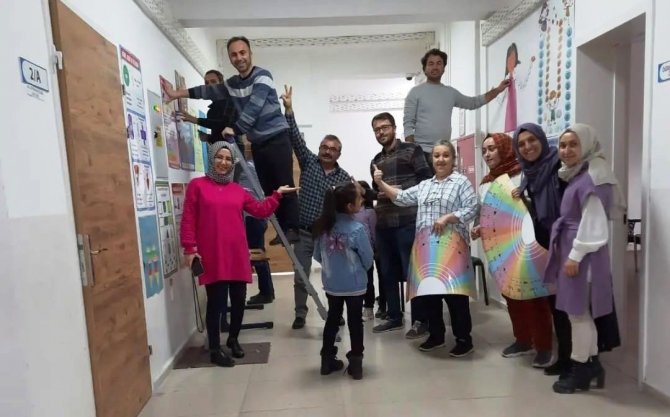 Hisarcık Atatürk İ̇lkokulu Koridorları Matematikle Hayat Buluyor