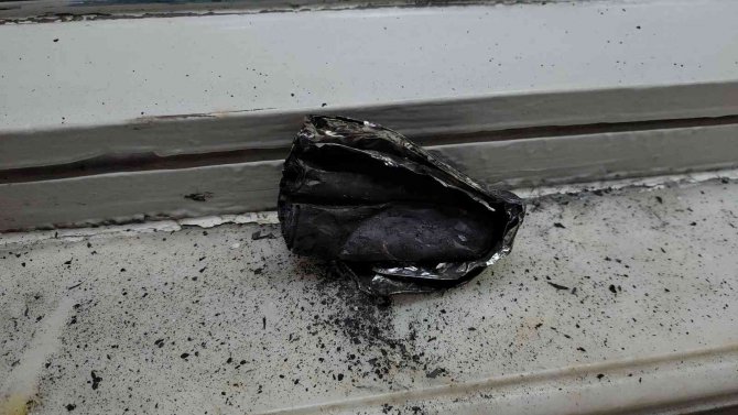 Telefon Bataryası Bomba Gibi Patladı