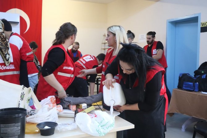 Kars’ta Kadın Mahkumların Kişisel Bakımı Yapıldı