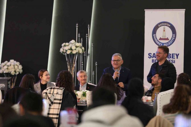 Başkan Büyükkılıç, Kayseri’deki Gaziantepli Öğrencilerle Buluştu