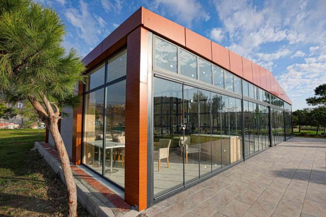 Bayraklı’da Kitap Kafelerin Sayısı Artıyor