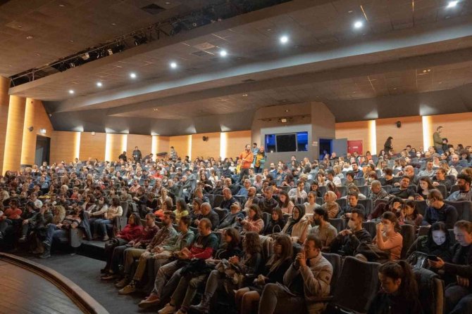 İ̇zmir, Radyo-yu Hümayun’u Çok Sevdi