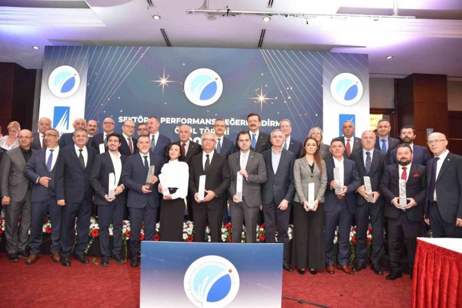 Tobb Başkanı Hisarcıklıoğlu: ”Togg’un Avrupa’da Test Onayları Geçiyor”