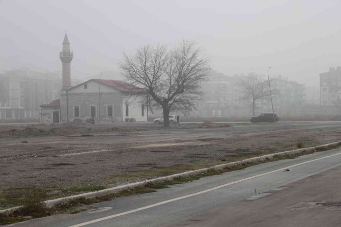 Konya’da Sis Etkili Oldu, Uçak Seferleri İptal Edildi