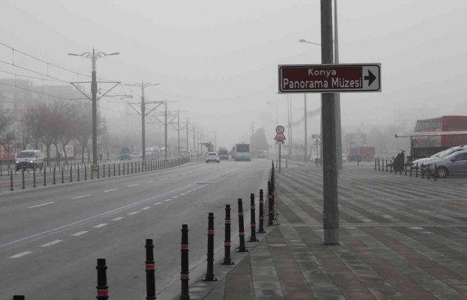 Konya’da Sis Etkili Oldu, Uçak Seferleri İptal Edildi
