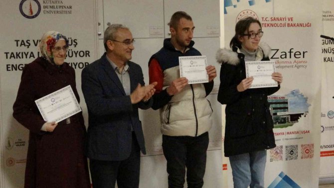 Kütahya’da Taş Ve Gümüş Takıya Dönüştü