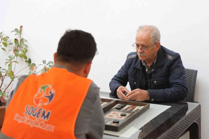 100 Yaş Evi Üyeleri İle Sogem Gençleri Buluştu