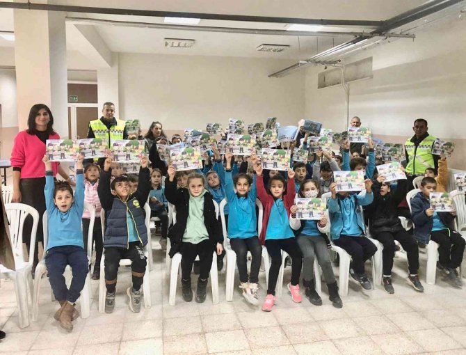 Jandarmadan Miniklere Trafik Kuralları Eğitimi