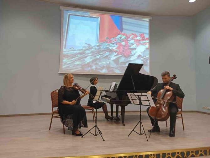 Rus Büyükelçi Karlov, Başkentte Anıldı