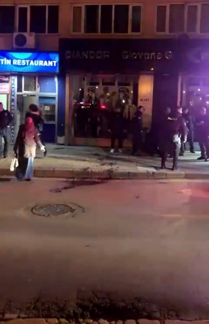 Sakarya’da Bıçaklı Kavga: 1 Yaralı