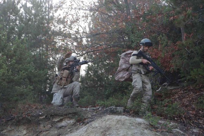 Sinop’ta Komandolar Dağları Kontrol Etti